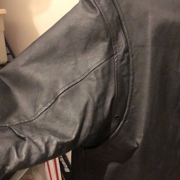 Vintage Cooper black leather jacket. four pockets in front full length zipper - Picture 14 of 15